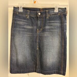 😍7 For All Mankind Indigo Denim Skirt size 6/26